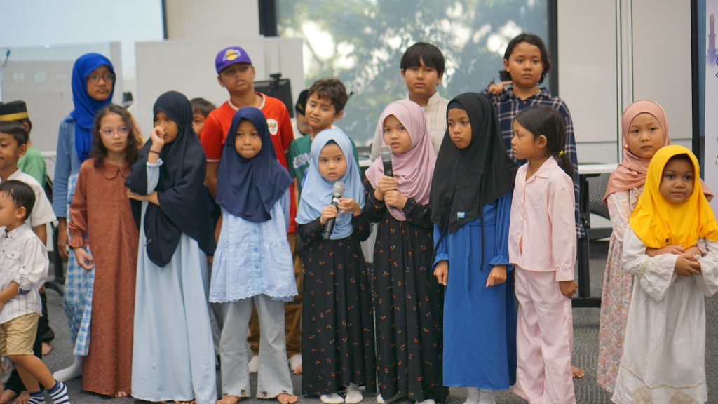 Suasana Saat Penampilan Santri TPA IISB