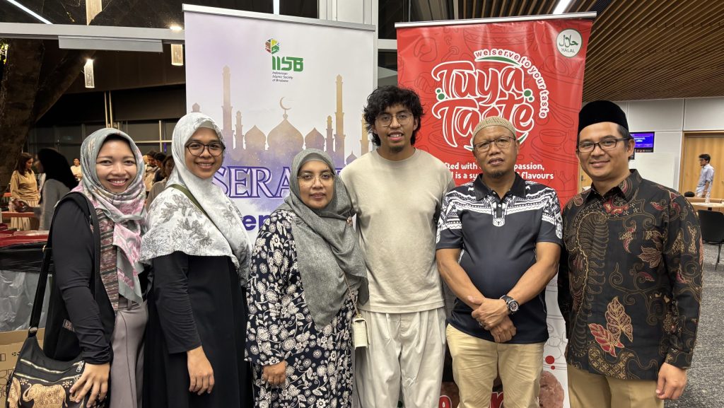 Komite IISB & Panitia Serambi bersama Owner dari Tuya Taste
